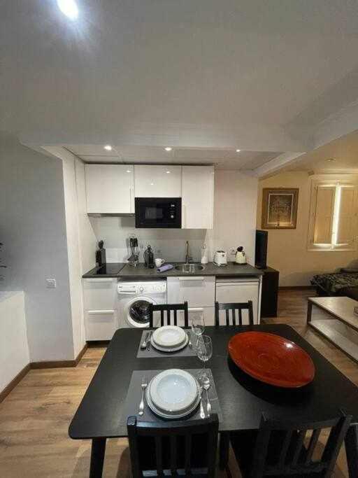 Apartamento IV Alcalaretiro Ideal Parejas Madrid Exterior photo