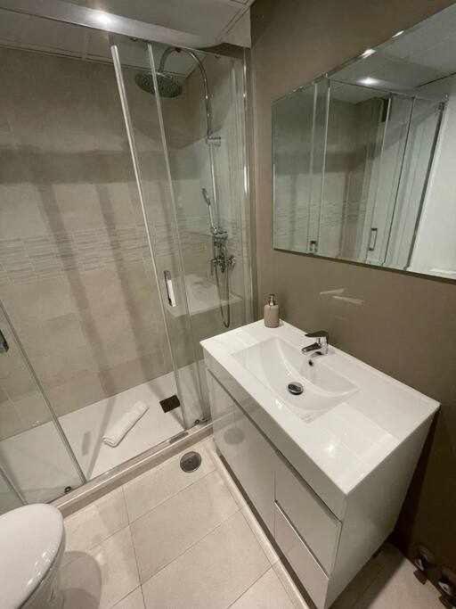 Apartamento IV Alcalaretiro Ideal Parejas Madrid Exterior photo